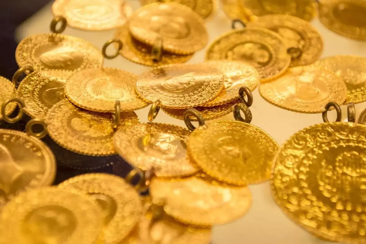 Çeyrek altın alacaklar dikkat! Artık düğünlerde takmak zor!